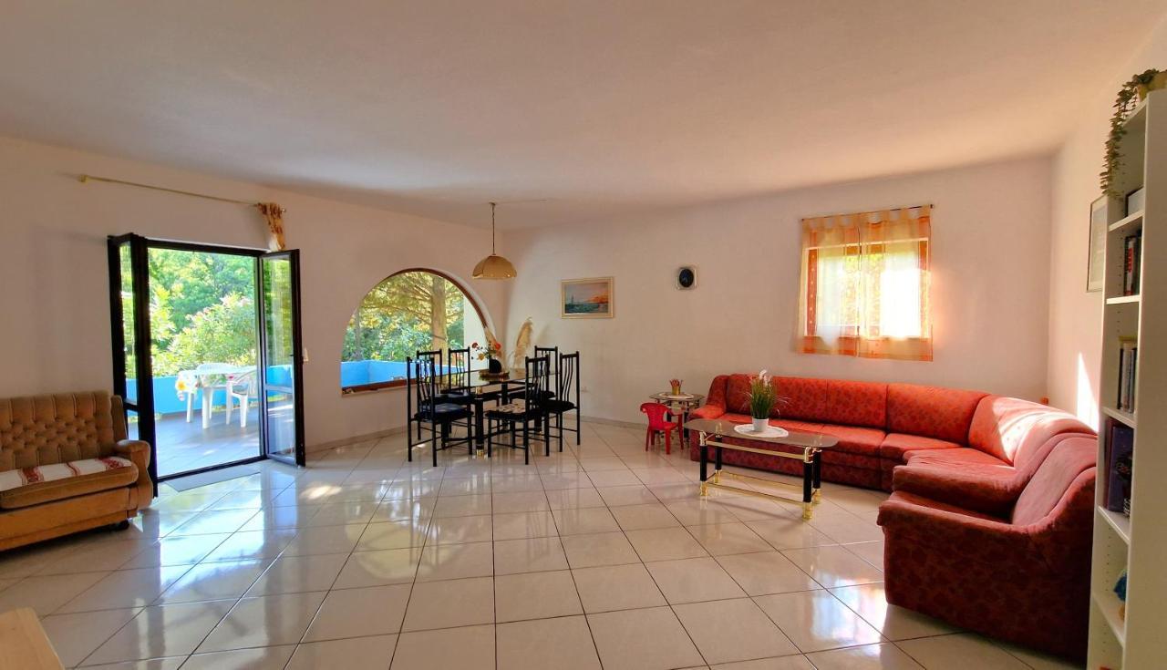 Swim And Climb Baska House - Island Krk Ferienhaus